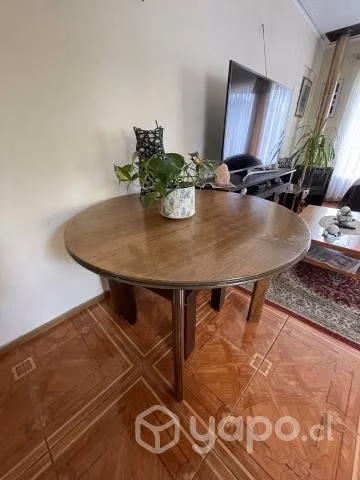Comedor con Mesa Extensible y Sillas