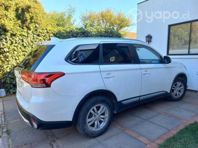 Mitsubishi outlander 2018