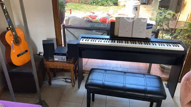 Piano Roland fp30