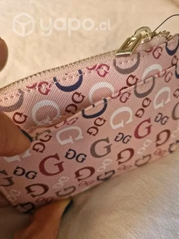Tarjetero Guess