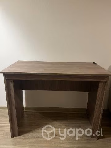 Escritorio y silla para pc