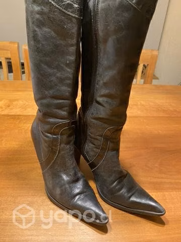 Botas de cuero