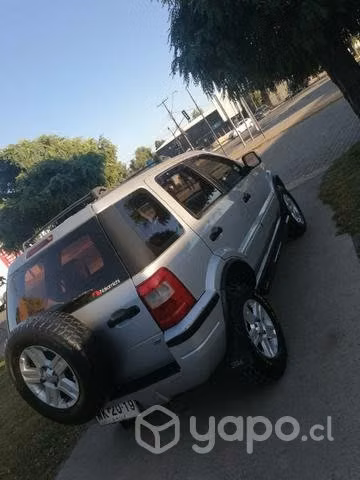 Se vende Ford ecco sport full 2006