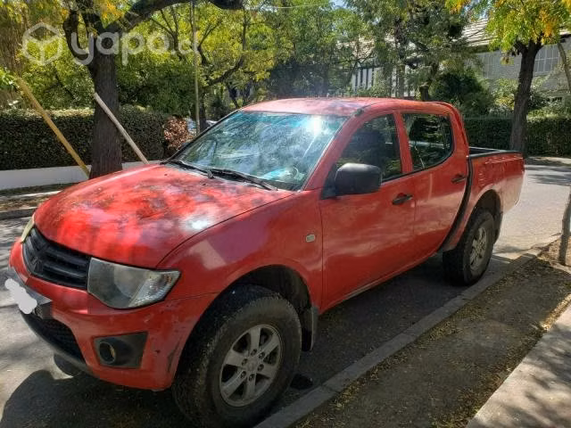 Mitsubishi l200 2014