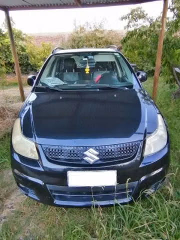 Vendo auto Suzuki sx4 color negro