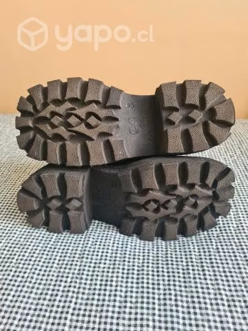 Botines negros, UNA SOLA POSTURA. - Imagen 4