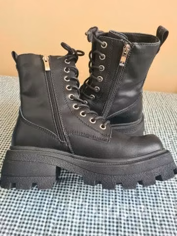 Botines negros, UNA SOLA POSTURA. - Imagen 5