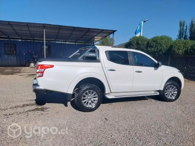 Mitsubishi L200 Dakar 4x4