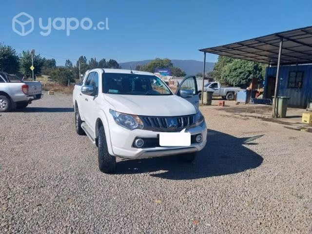 Mitsubishi L200 Dakar 4x4 - Imagen 5