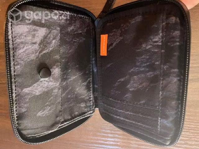 Billetera mammut con cierre, buenisima sin uso - Imagen 3