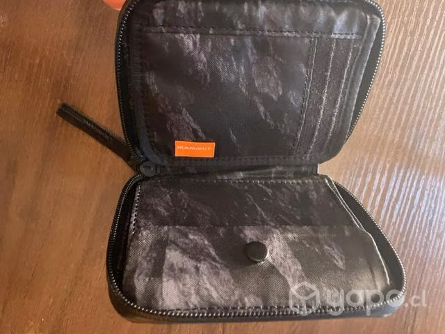 Billetera mammut con cierre, buenisima sin uso - Imagen 2