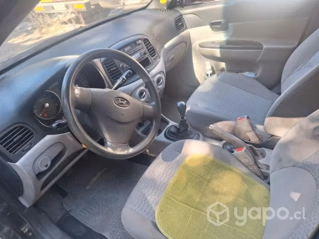 Hyundai Accent 2010