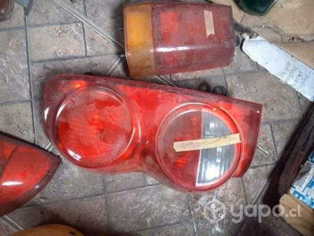 Farol trasero dodge durango 2010