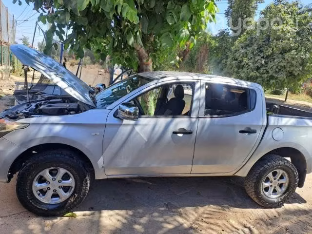 Camioneta mitsubishi l
