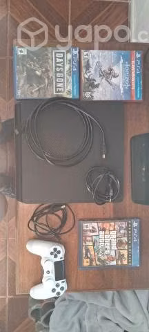 Ps4 con 3 juegos y un mando