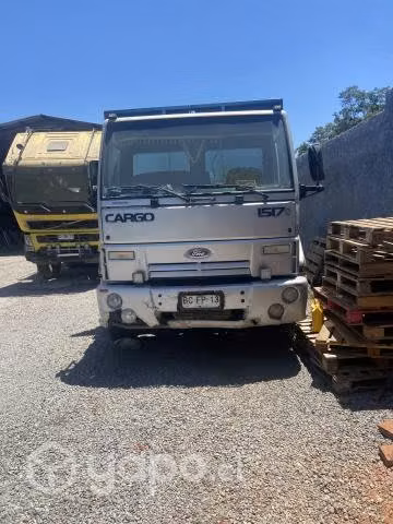 Vendo camión Ford Cargo 1517 E acepto ofertas