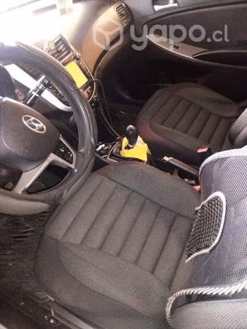 Hyundai accent rb 1.4 full equipo impecable