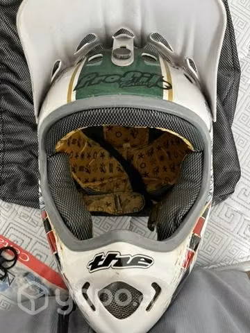 Casco BMX Race THE