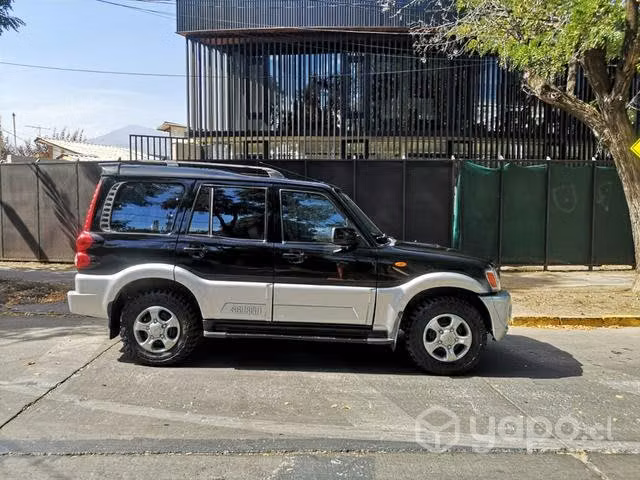 Mahindra escorpión