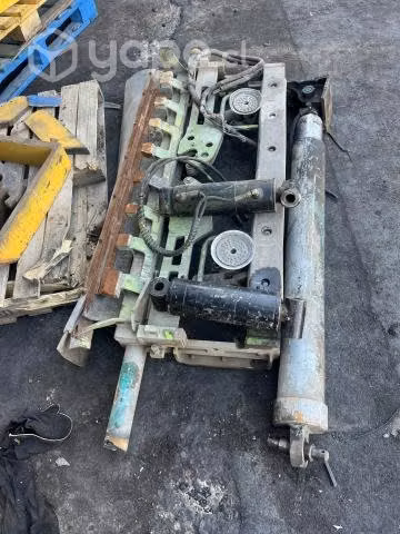 Levanta contenedor de basura