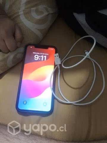 IPhone XS Max de 64 gb único detalle tapa trasera
