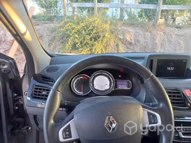 RENAULT FLUENCE 2016 Privilige