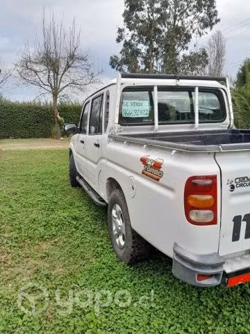 Mahindra pick up 2011