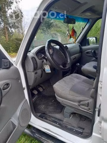 Mahindra pick up 2011