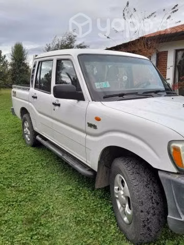 Mahindra pick up 2011