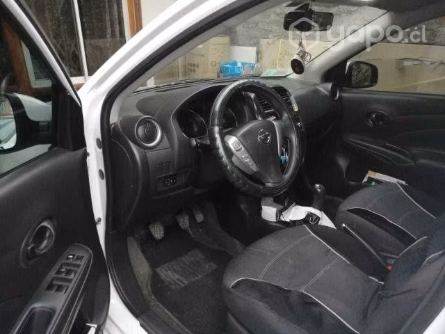 Nissan versa 2019 excelente estado