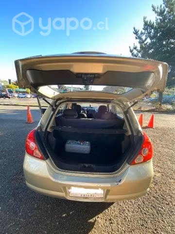 Vendo nissan tiida 2008