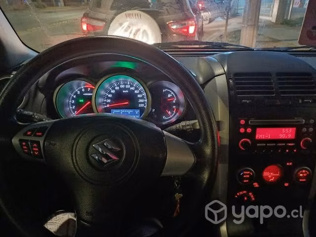 Suzuki grand nomade 2011