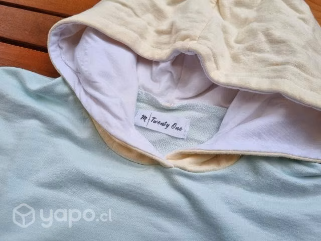 Poleron crema NUEVO talla L twenty one