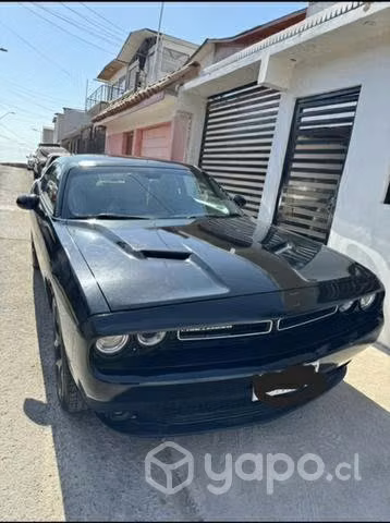 Dodge challenger sxt plus 2015