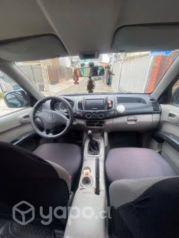 2013 Mitsubishi L200 Diesel 4X2 Work