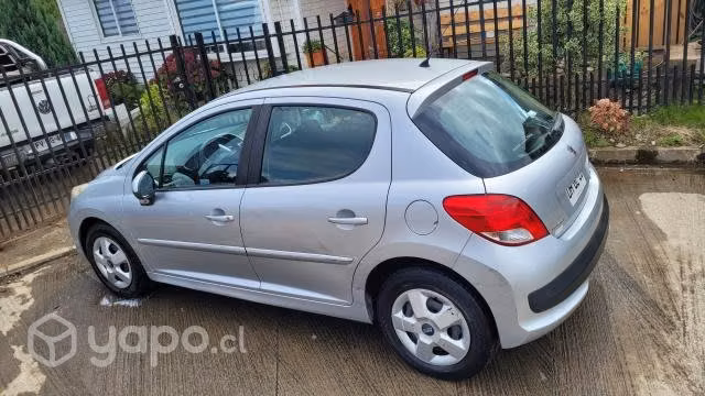 PEUGEOT 207 Premium año 2011 motor 1.4