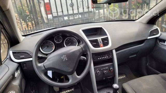 PEUGEOT 207 Premium año 2011 motor 1.4