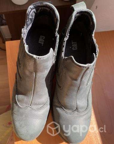 Botines marca CAT talla 35 - Imagen 2