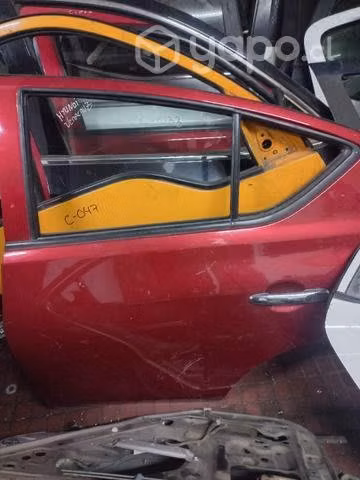 Puerta trasera izquierda Nissan versa 2018