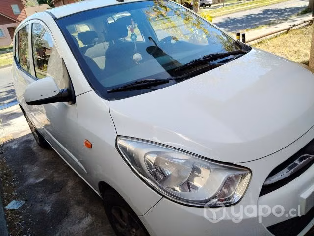Auto económico y firme