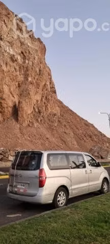 Se vende Minibus Hyundai grand starex