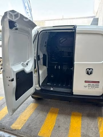 Arriendo de vehículos utilitarios