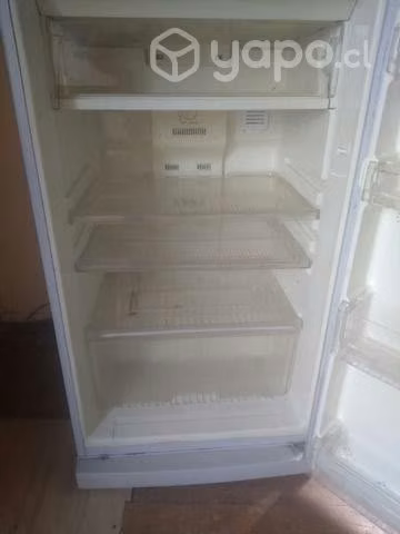 Se va Refrigerador impecable.Lagunitas