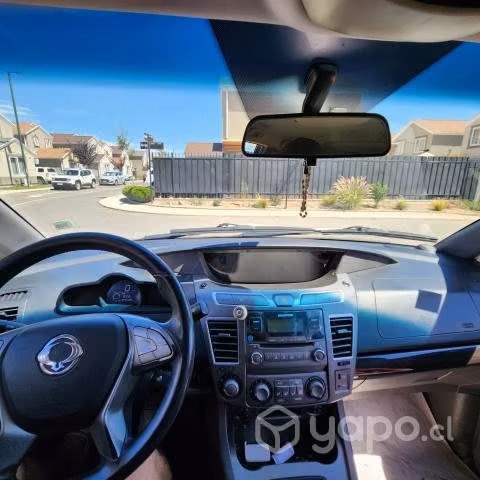 Ssangyong stavic 2016