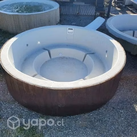 Jacuzzi fibra de vidrio con borde de madera 2.80 M