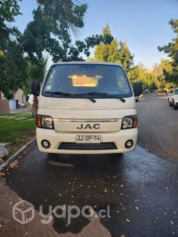 OPORTUNIDAD camion jac x200 Luxury solo 59.000 km
