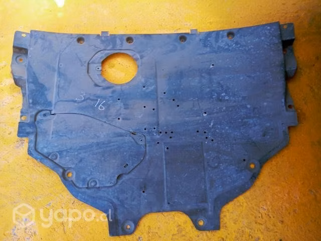 Mazda 3 2016 bandeja cubre motor inferior plastico