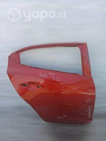 Puerta trasera rh mazda 