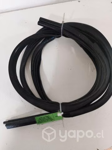 Goma Contor Carroc pt del izq Mahindra Pik Up 2018