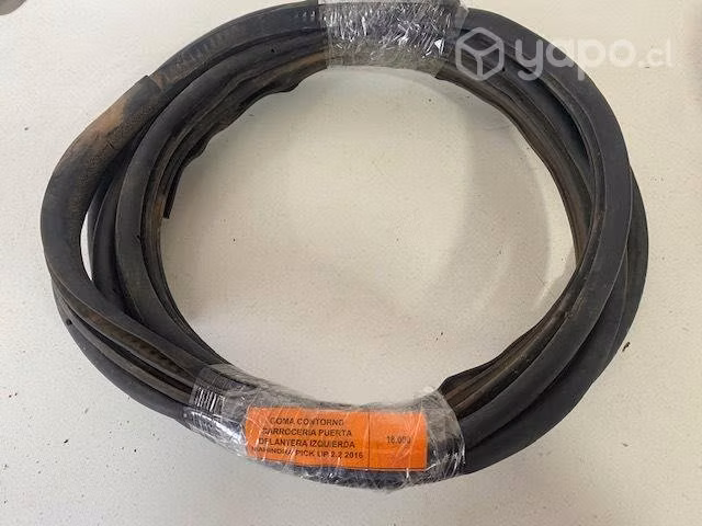 Goma contor carroc pt del izq Mahindra Pok Up 2016